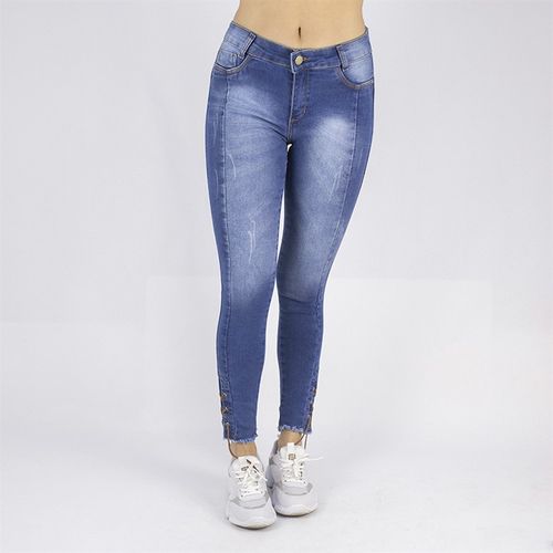 calças jeans manchadas